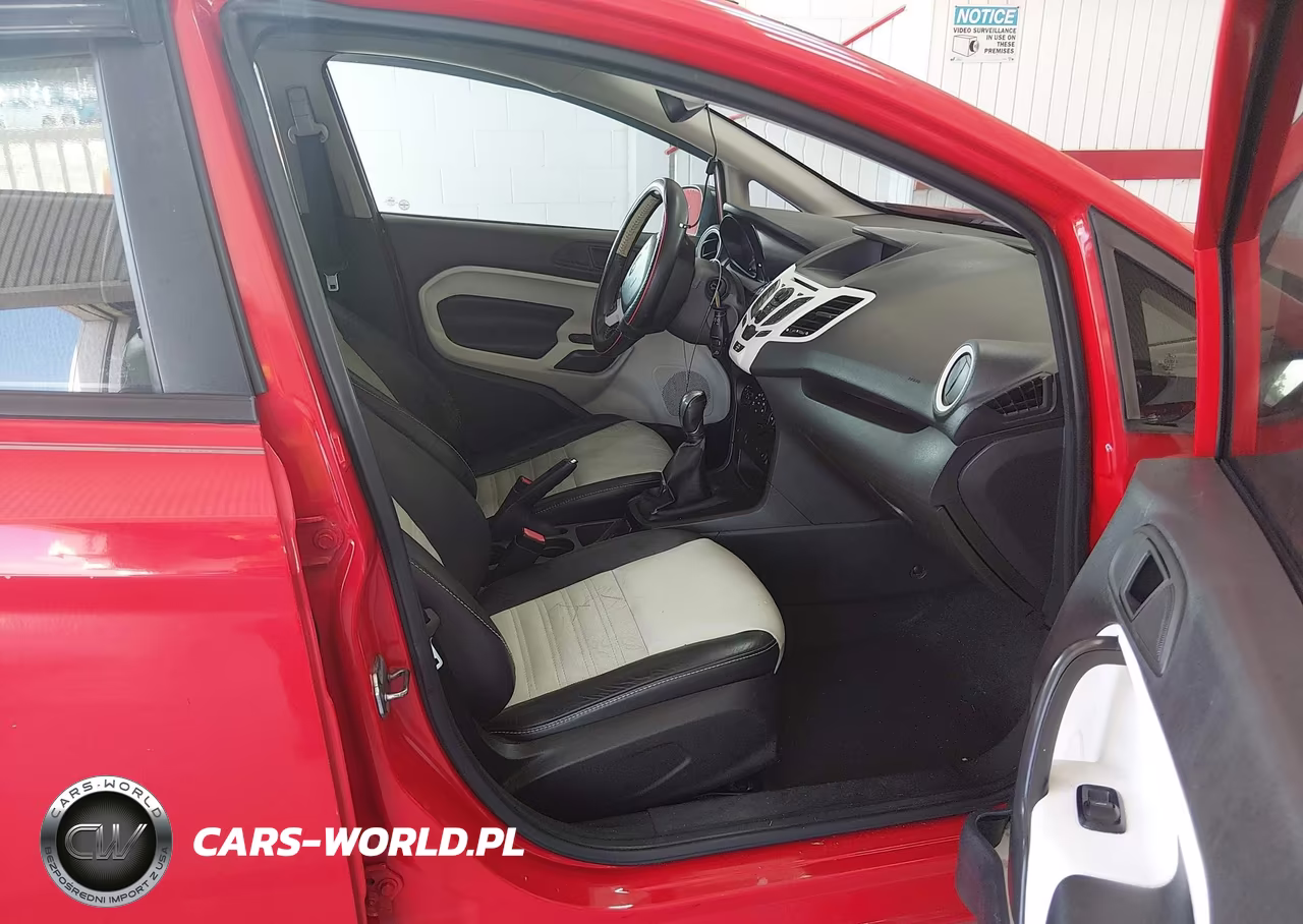 2013 Ford Fiesta Titanium VIN:3FADP4FJ3DM100073 - 5