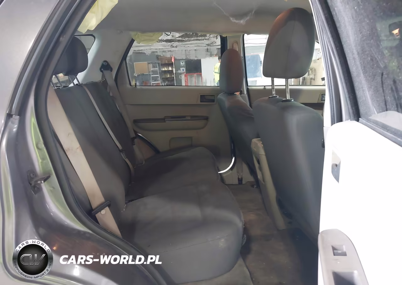 2010 Ford Escape Xls VIN:1FMCU0C72AKB18711 - 8