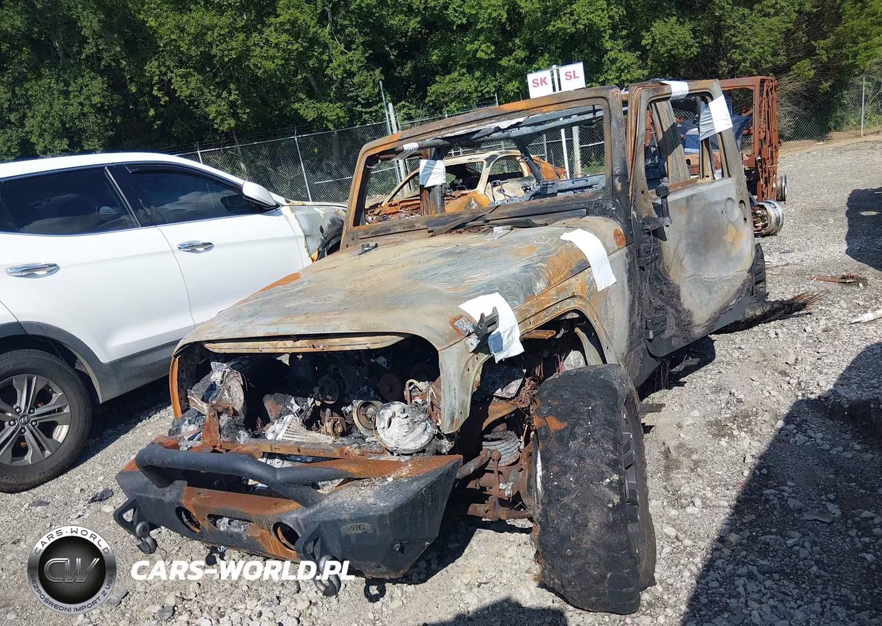 2015 Jeep Wrangler Unlimited Sport VIN:1C4BJWDG6FL591314 - 2