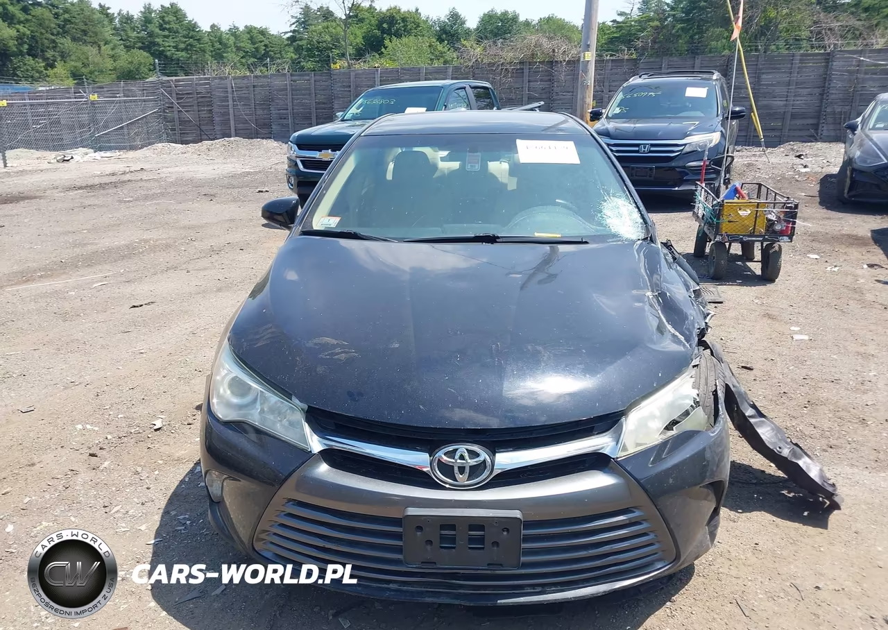 2016 Toyota Camry Le VIN:4T1BF1FK3GU146834 - 12