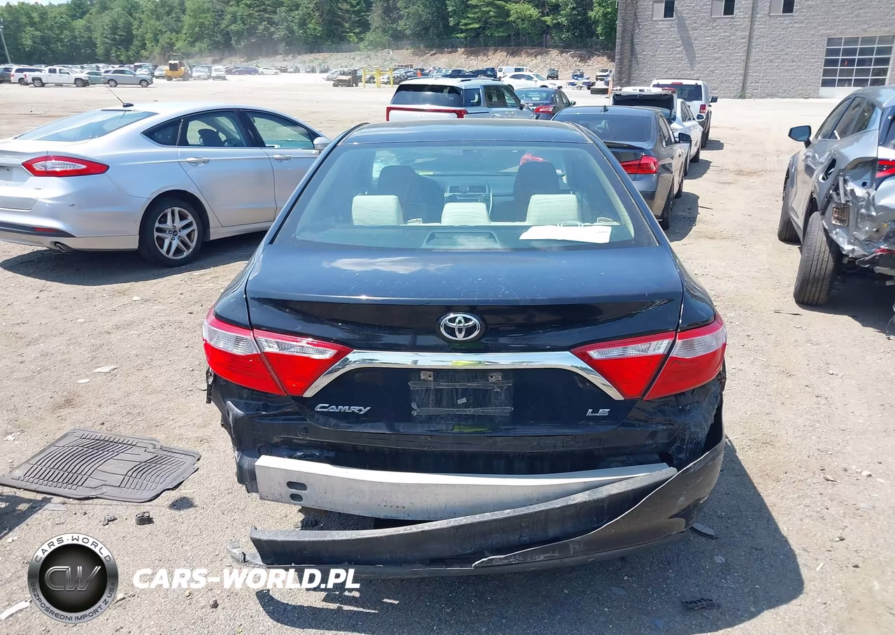 2016 Toyota Camry Le VIN:4T1BF1FK3GU146834 - 16