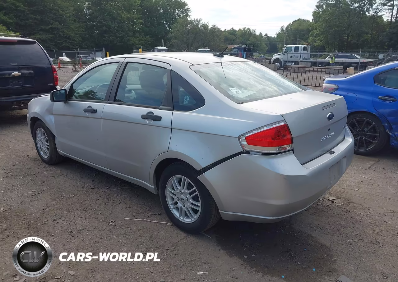 2009 Ford Focus Se VIN:1FAHP35N69W253893 - 3