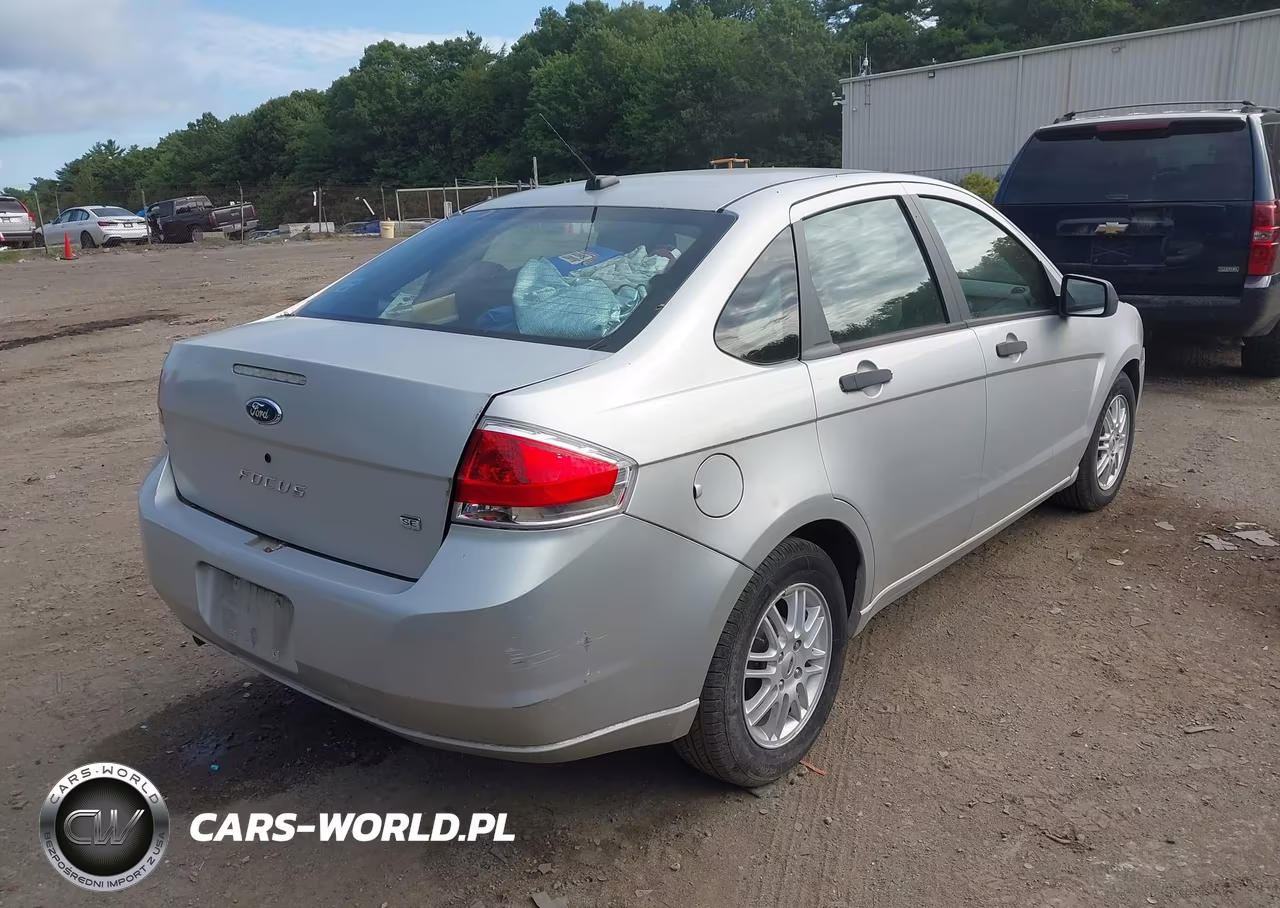 2009 Ford Focus Se VIN:1FAHP35N69W253893 - 4