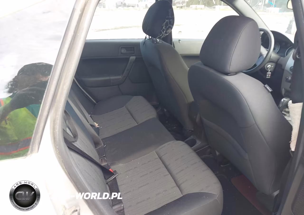 2009 Ford Focus Se VIN:1FAHP35N69W253893 - 8