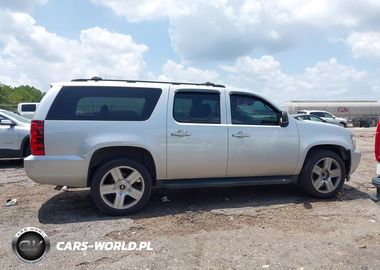 2014 Chevrolet Suburban Lt VIN:1GNSKJE74ER197103 - 13