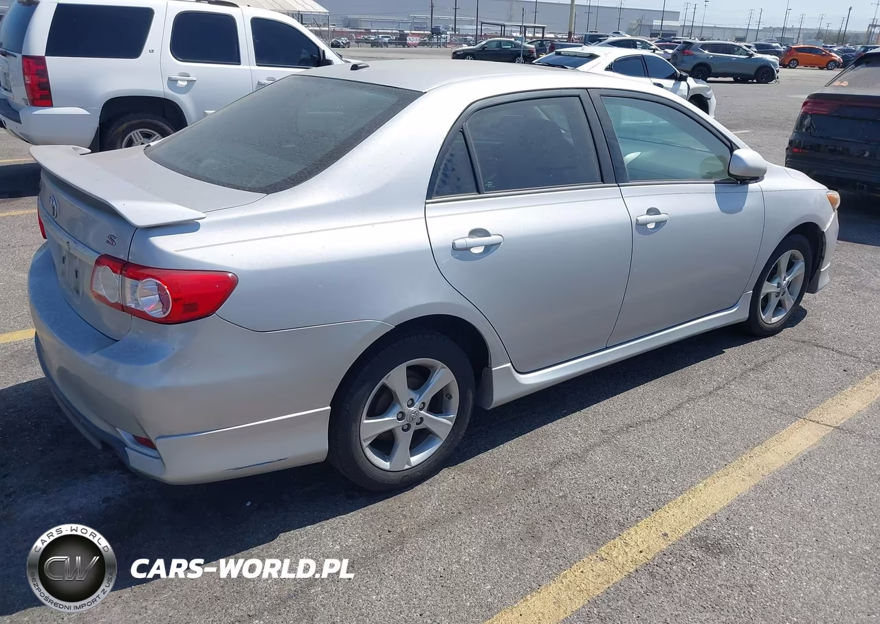 2011 Toyota Corolla S VIN:2T1BU4EEXBC638340 - 4