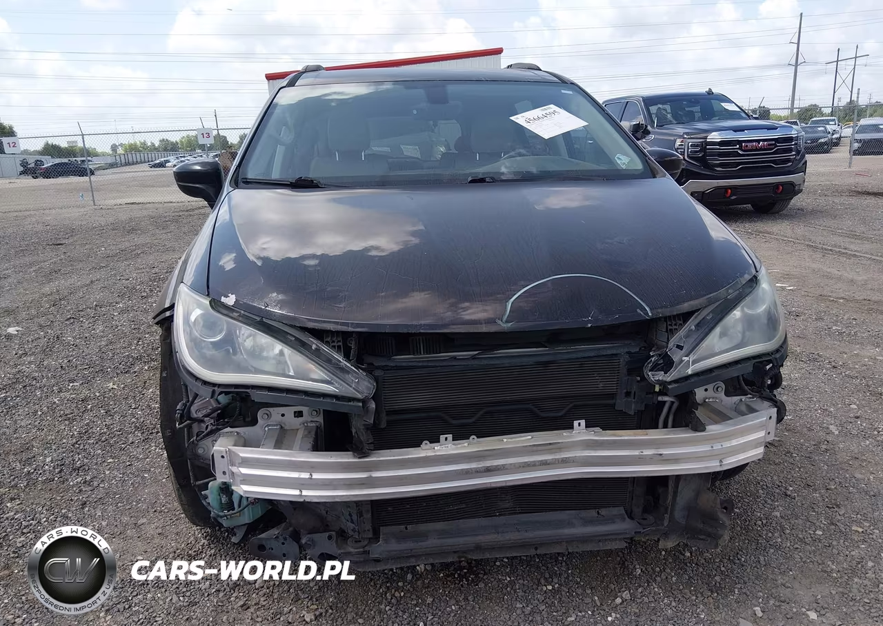 2017 Chrysler Pacifica Touring-L VIN:2C4RC1BG9HR587749 - 13