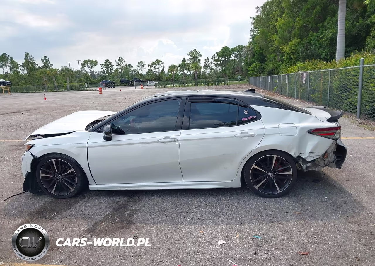 2019 Toyota Camry Xse VIN:4T1B61HK2KU287352 - 15