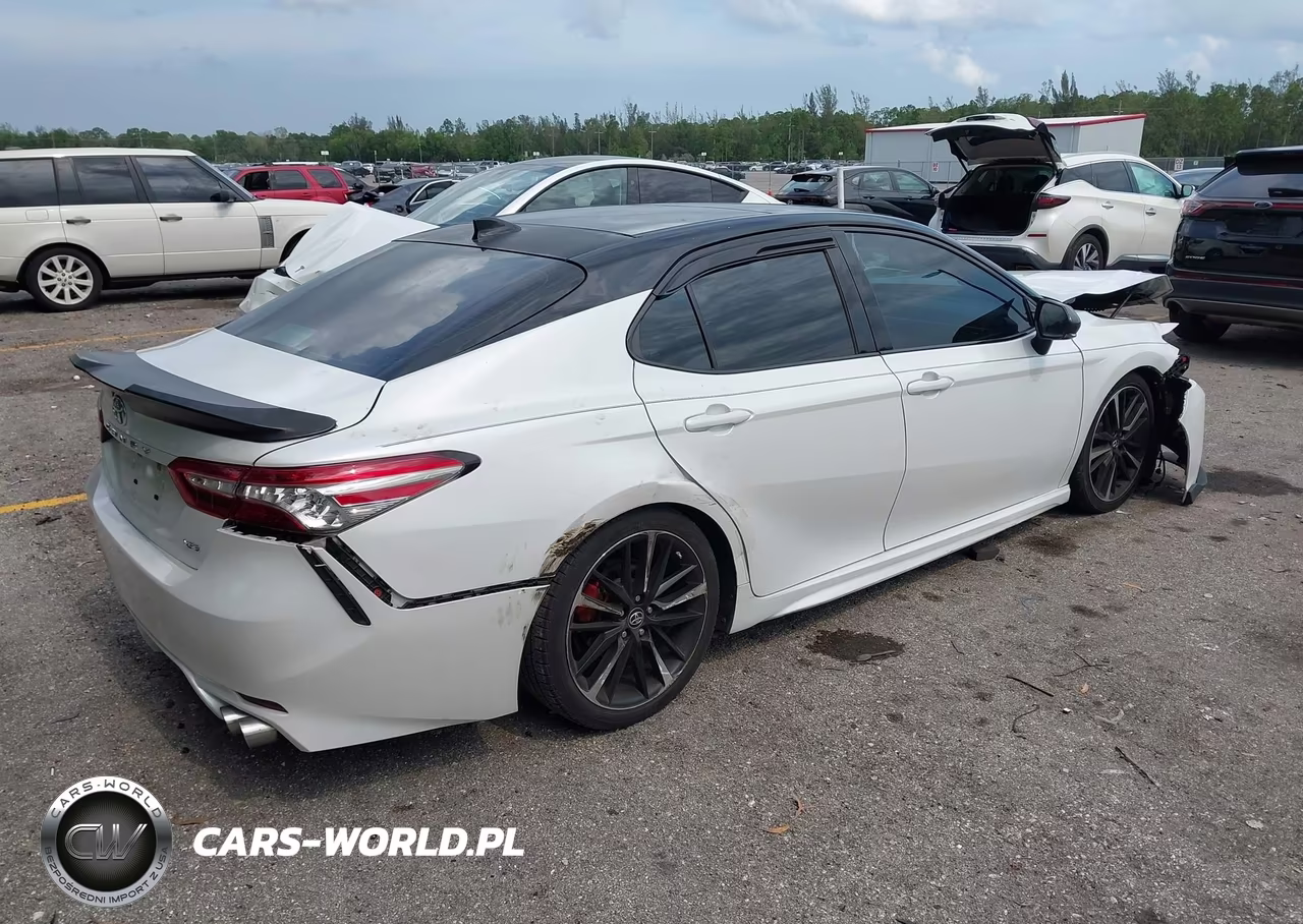 2019 Toyota Camry Xse VIN:4T1B61HK2KU287352 - 4