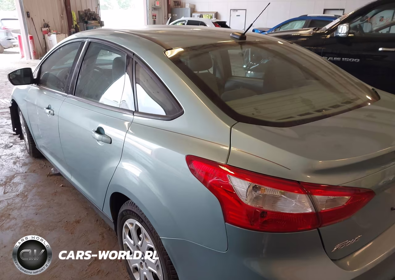 2012 Ford Focus Se VIN:1FAHP3F27CL225730 - 3