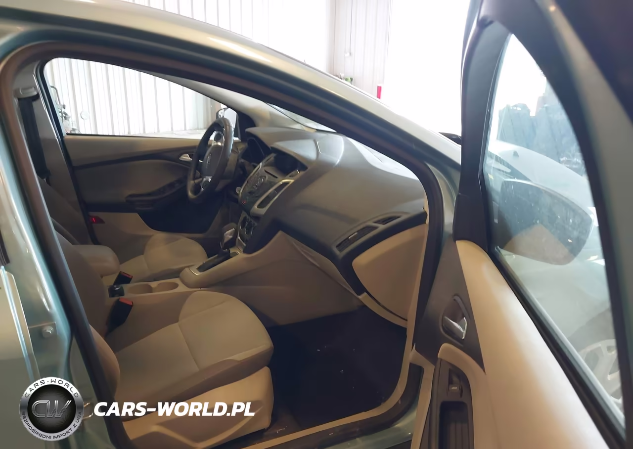2012 Ford Focus Se VIN:1FAHP3F27CL225730 - 5