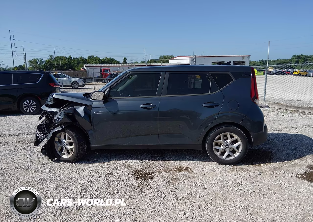 2021 Kia Soul S VIN:KNDJ23AU5M7783606 - 15
