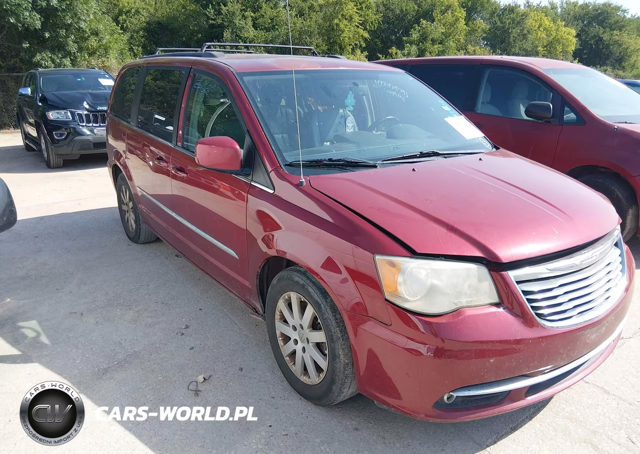 2014 Chrysler Town & Country Touring – zdjęcie 1 z 11