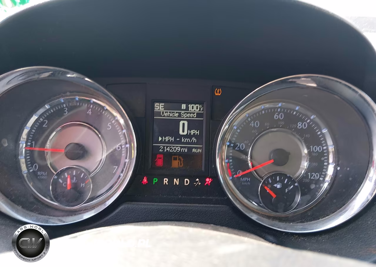2014 Chrysler Town & Country Touring VIN:2C4RC1BG5ER255819 - 7