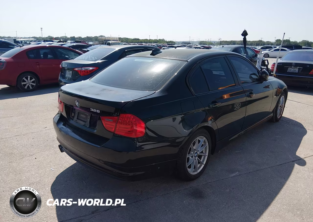 2010 BMW 328I VIN:WBAPH7G50ANM52064 - 4