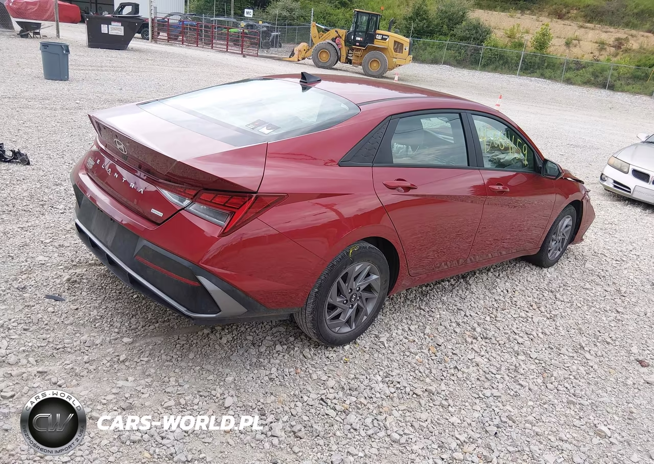 2024 Hyundai Elantra Hybrid Blue VIN:KMHLM4DJ3RU097661 - 4