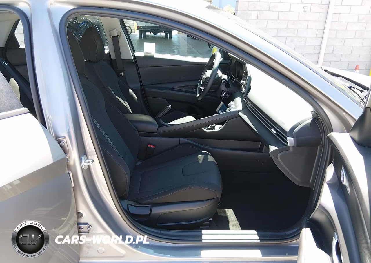 2023 Hyundai Elantra Se VIN:KMHLL4AG7PU557798 - 5