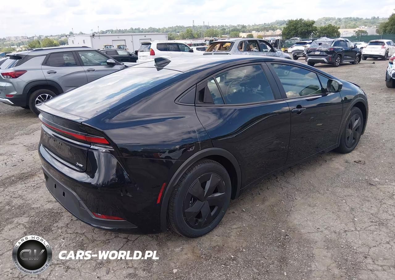 2025 Toyota Prius Le VIN:JTDACAAU5S3057430 - 4