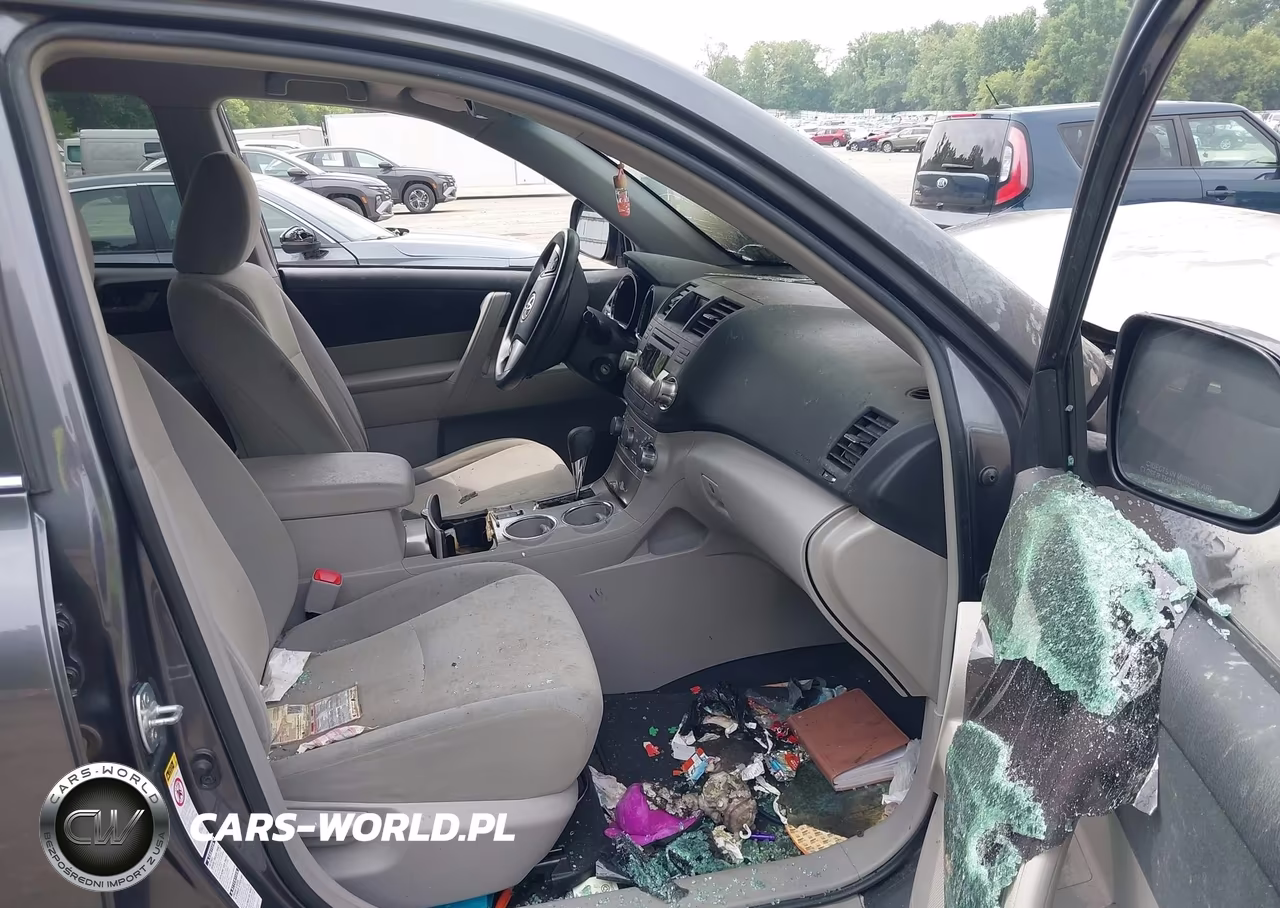 2012 Toyota Highlander Base V6 VIN:5TDBK3EH4CS135230 - 5