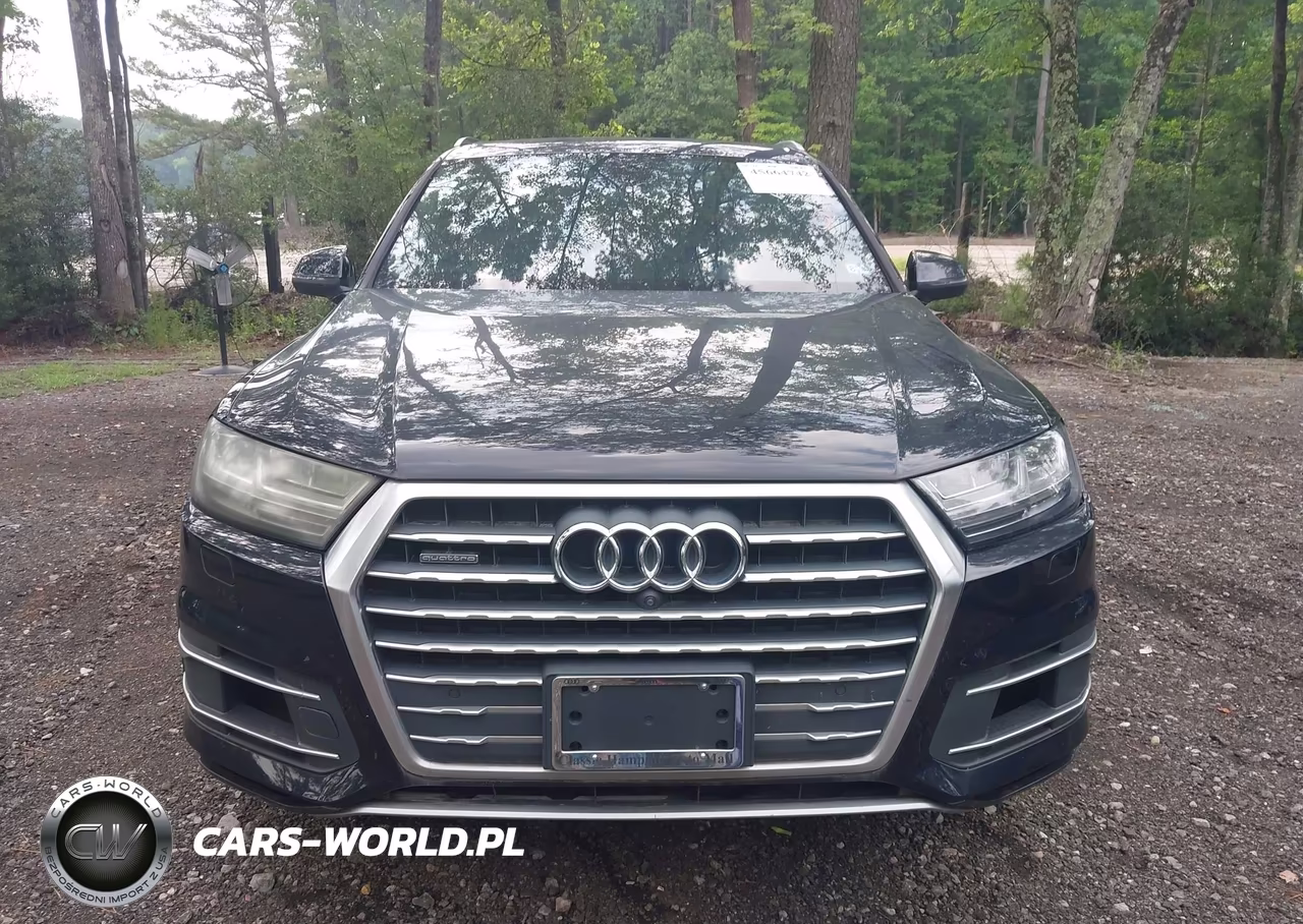2017 Audi Q7 3.0T Premium VIN:WA1LAAF70HD057334 - 11