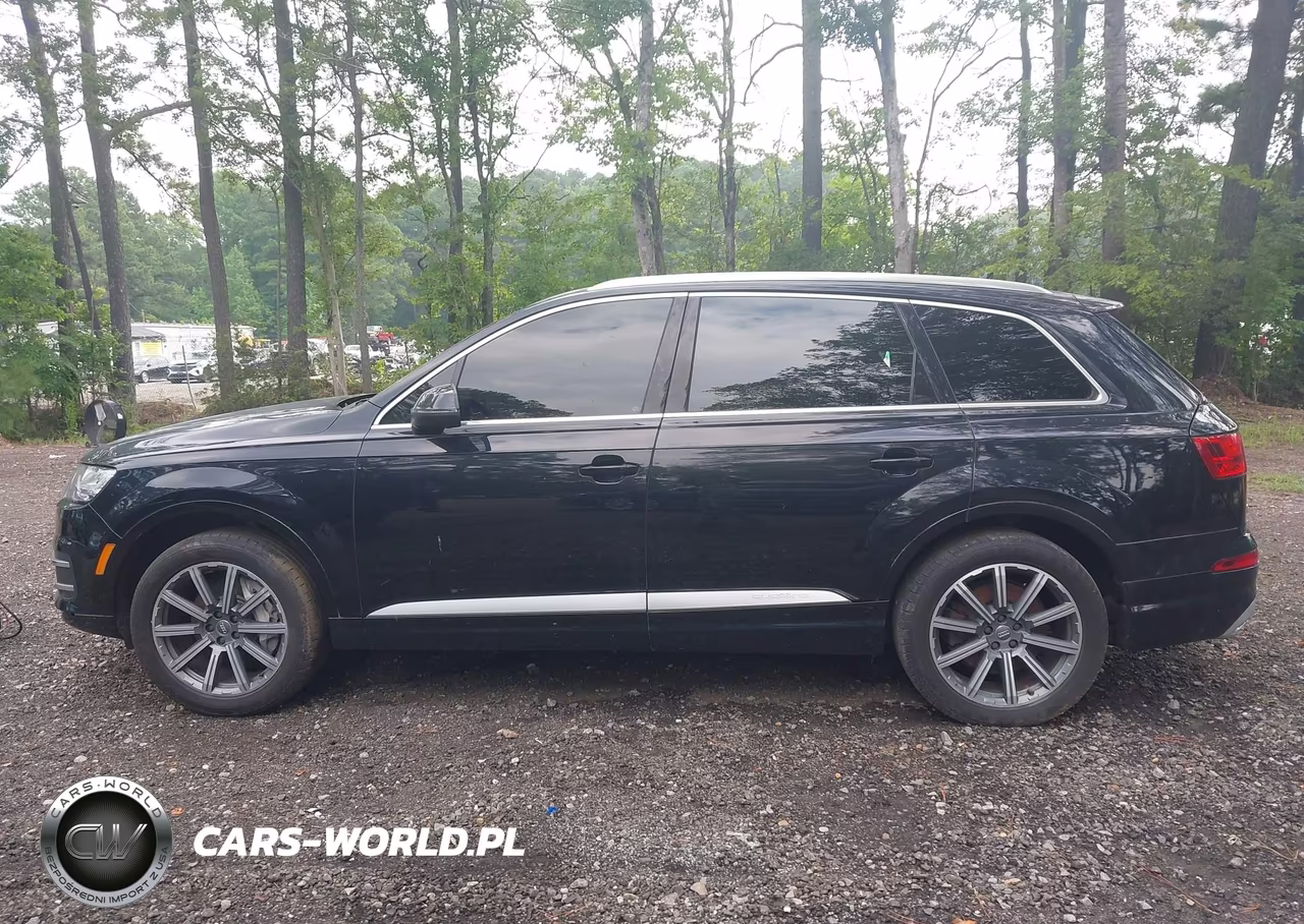 2017 Audi Q7 3.0T Premium VIN:WA1LAAF70HD057334 - 13