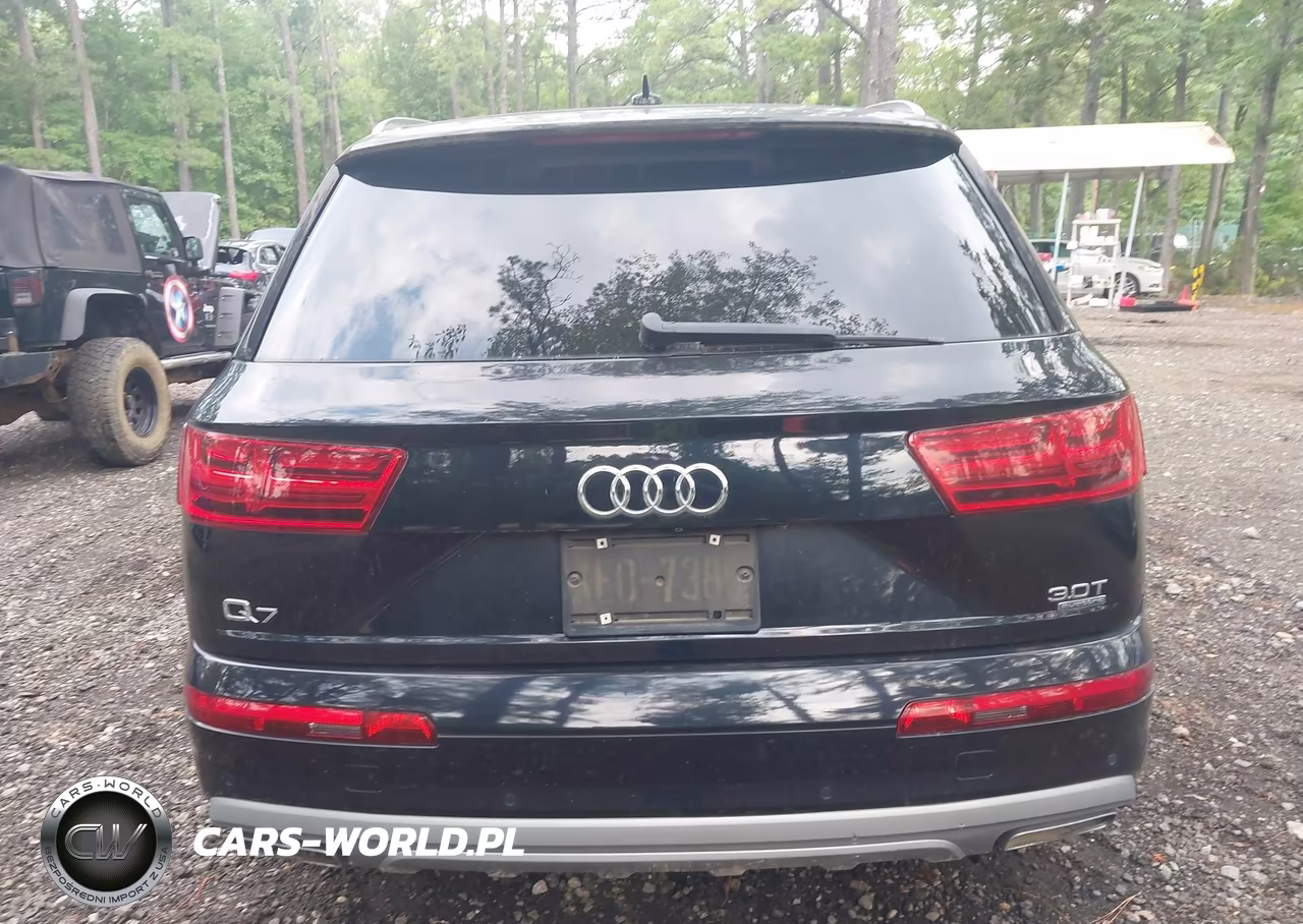 2017 Audi Q7 3.0T Premium VIN:WA1LAAF70HD057334 - 15