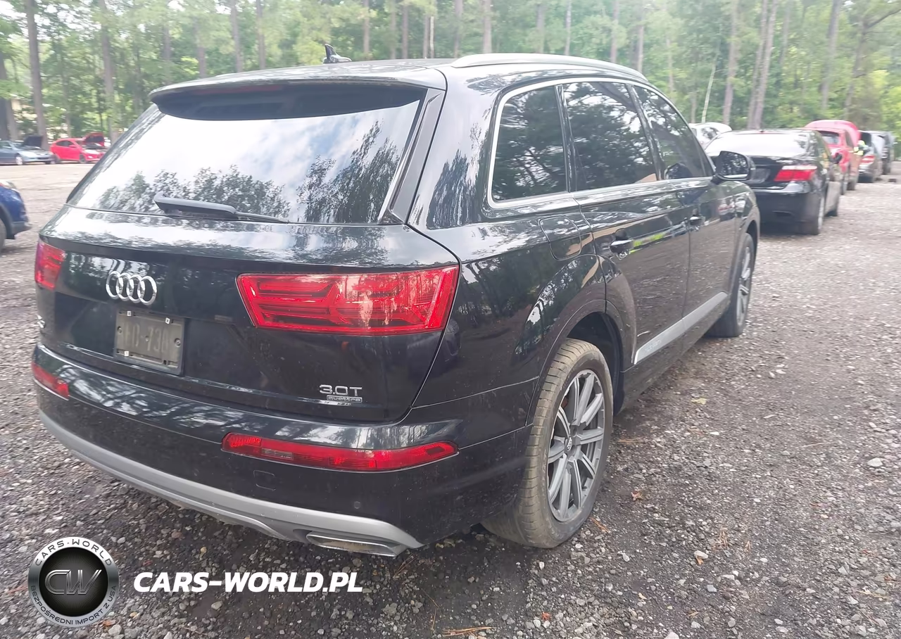 2017 Audi Q7 3.0T Premium VIN:WA1LAAF70HD057334 - 4