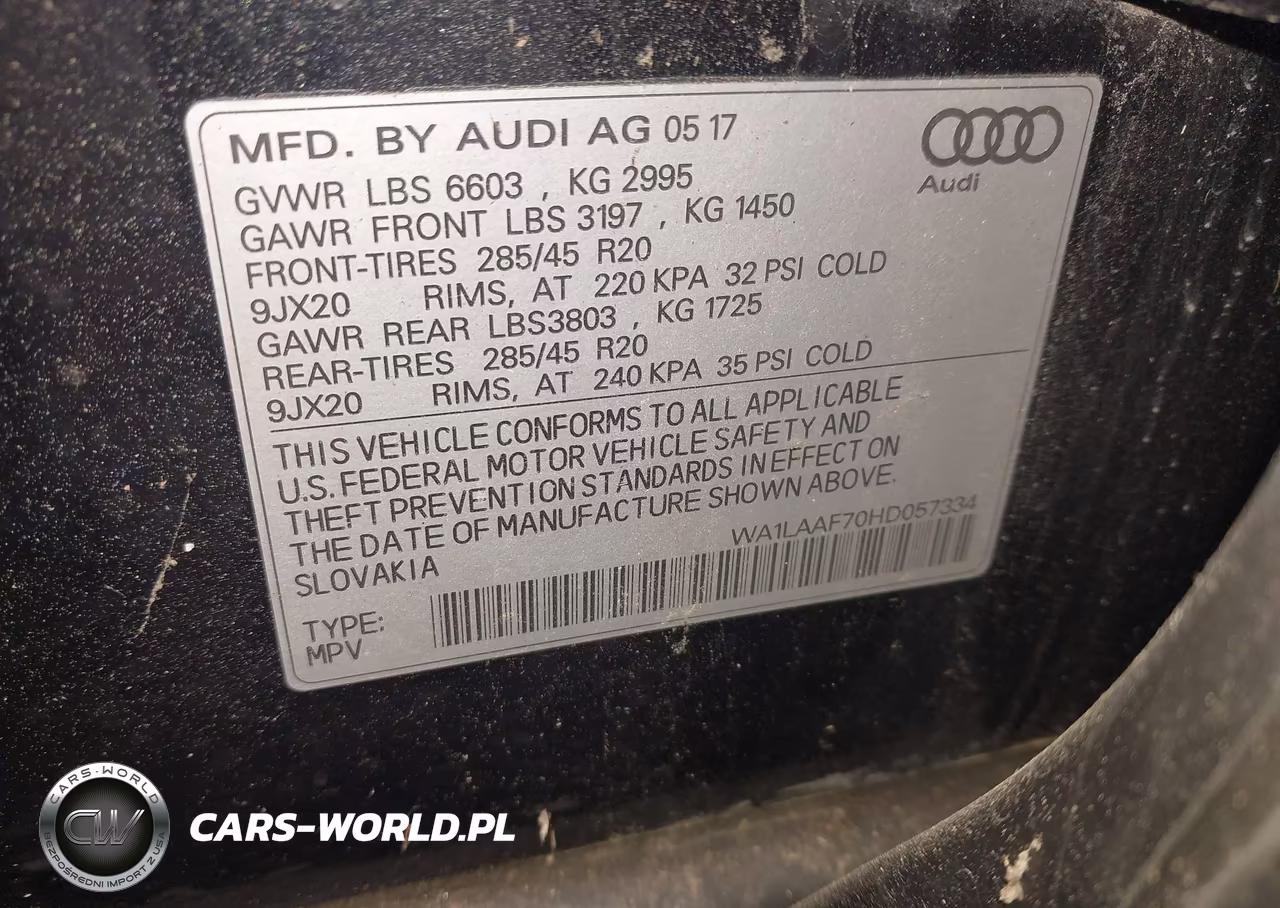 2017 Audi Q7 3.0T Premium VIN:WA1LAAF70HD057334 - 9