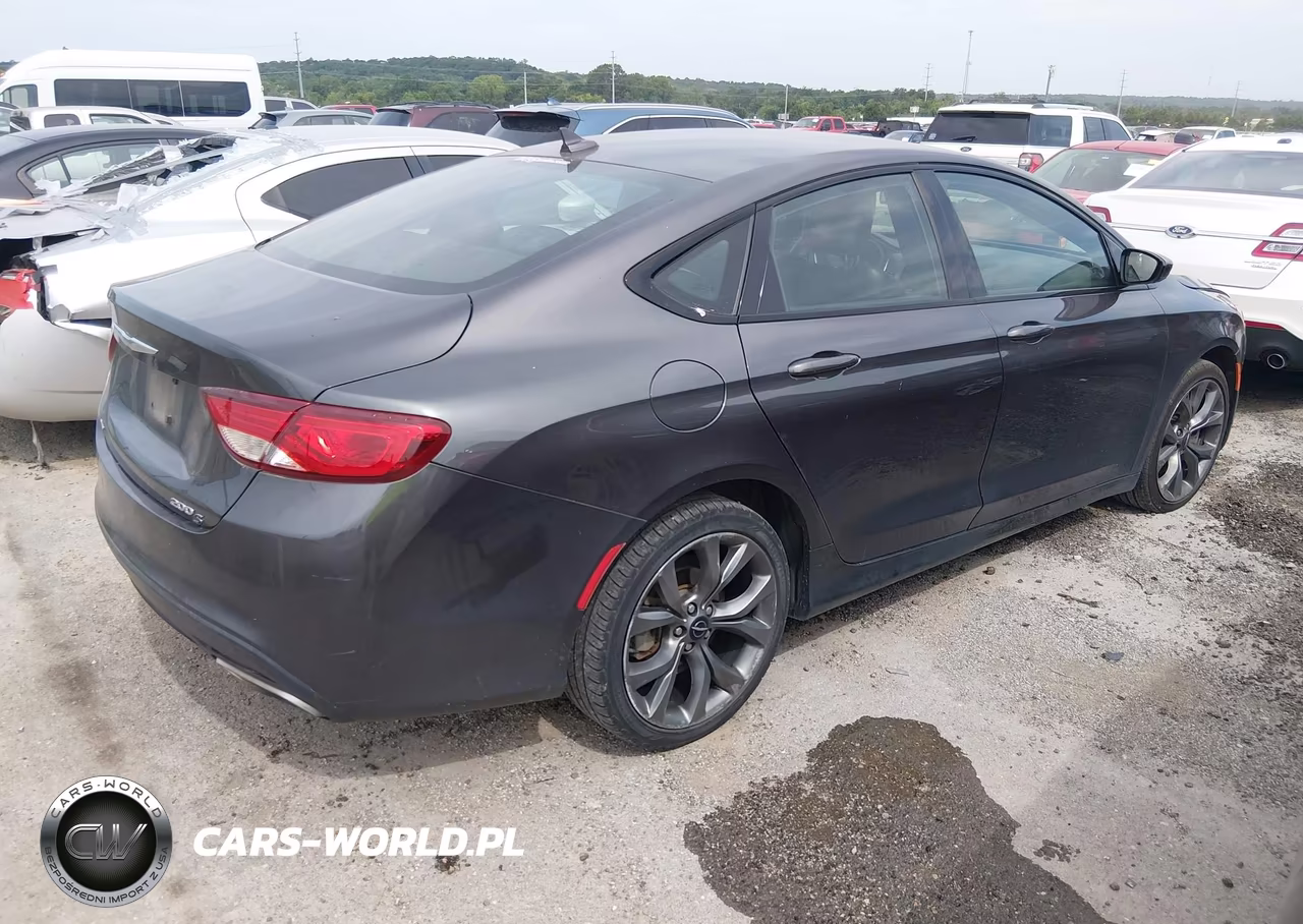 2015 Chrysler 200 S VIN:1C3CCCDG7FN601614 - 4