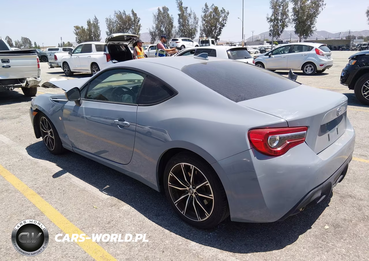 2018 Toyota 86 VIN:JF1ZNAA12J8700763 - 3