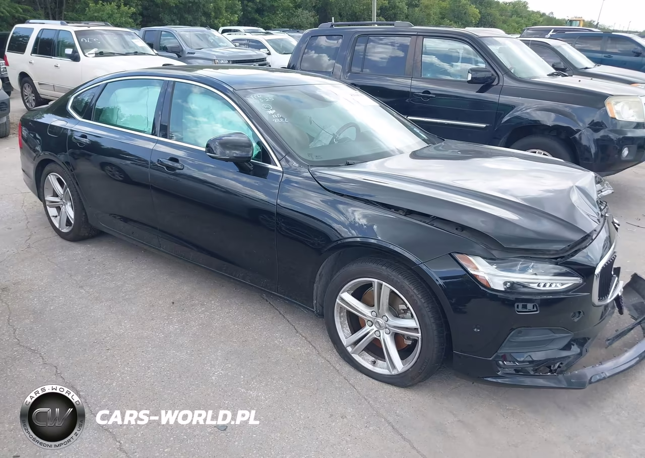 2018 Volvo S90 T5 Momentum