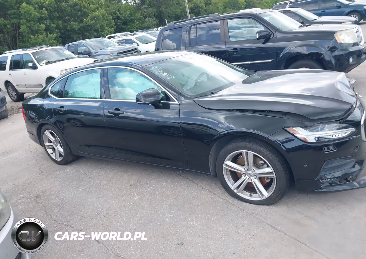 2018 Volvo S90 T5 Momentum VIN:LVY982AK8JP029226 - 13