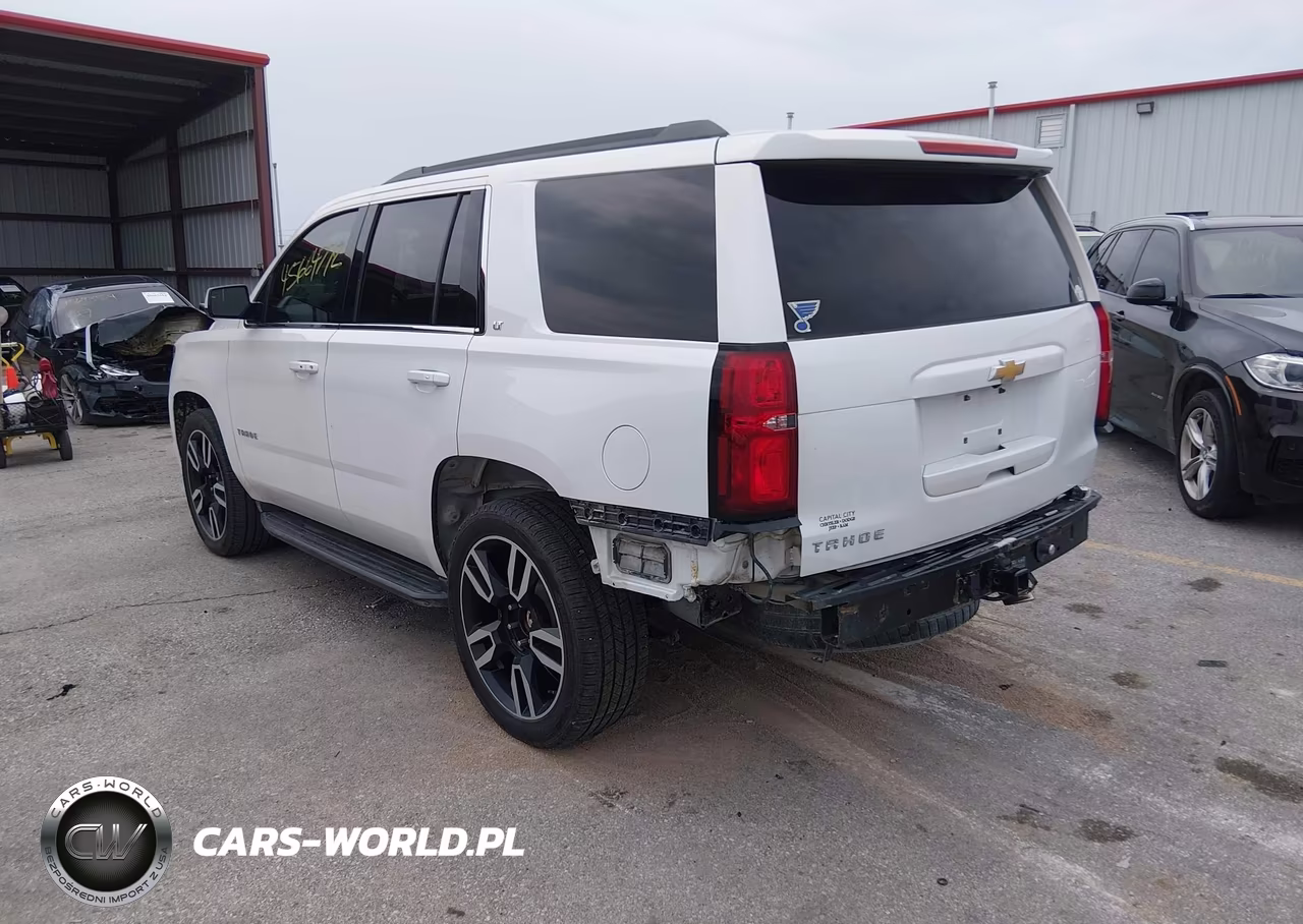 2018 Chevrolet Tahoe Lt VIN:1GNSKBKC3JR212384 - 3