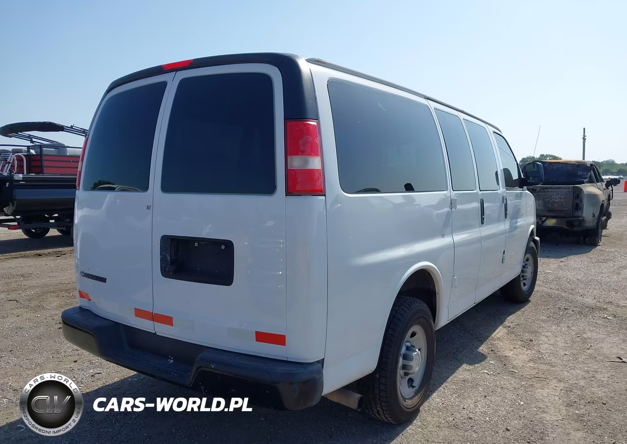 2017 Chevrolet Express 2500 Work Van VIN:1GCWGAFF6H1184969 - 4