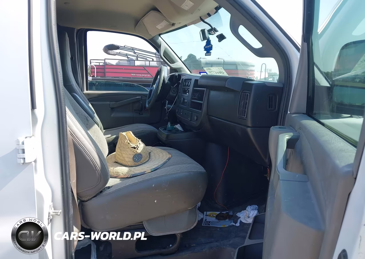 2017 Chevrolet Express 2500 Work Van VIN:1GCWGAFF6H1184969 - 5