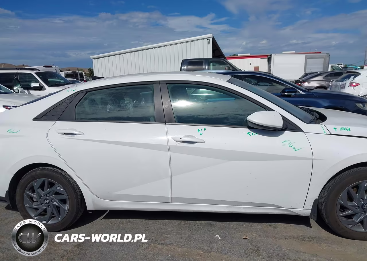 2024 Hyundai Elantra Hybrid Blue VIN:KMHLM4DJ2RU113350 - 14
