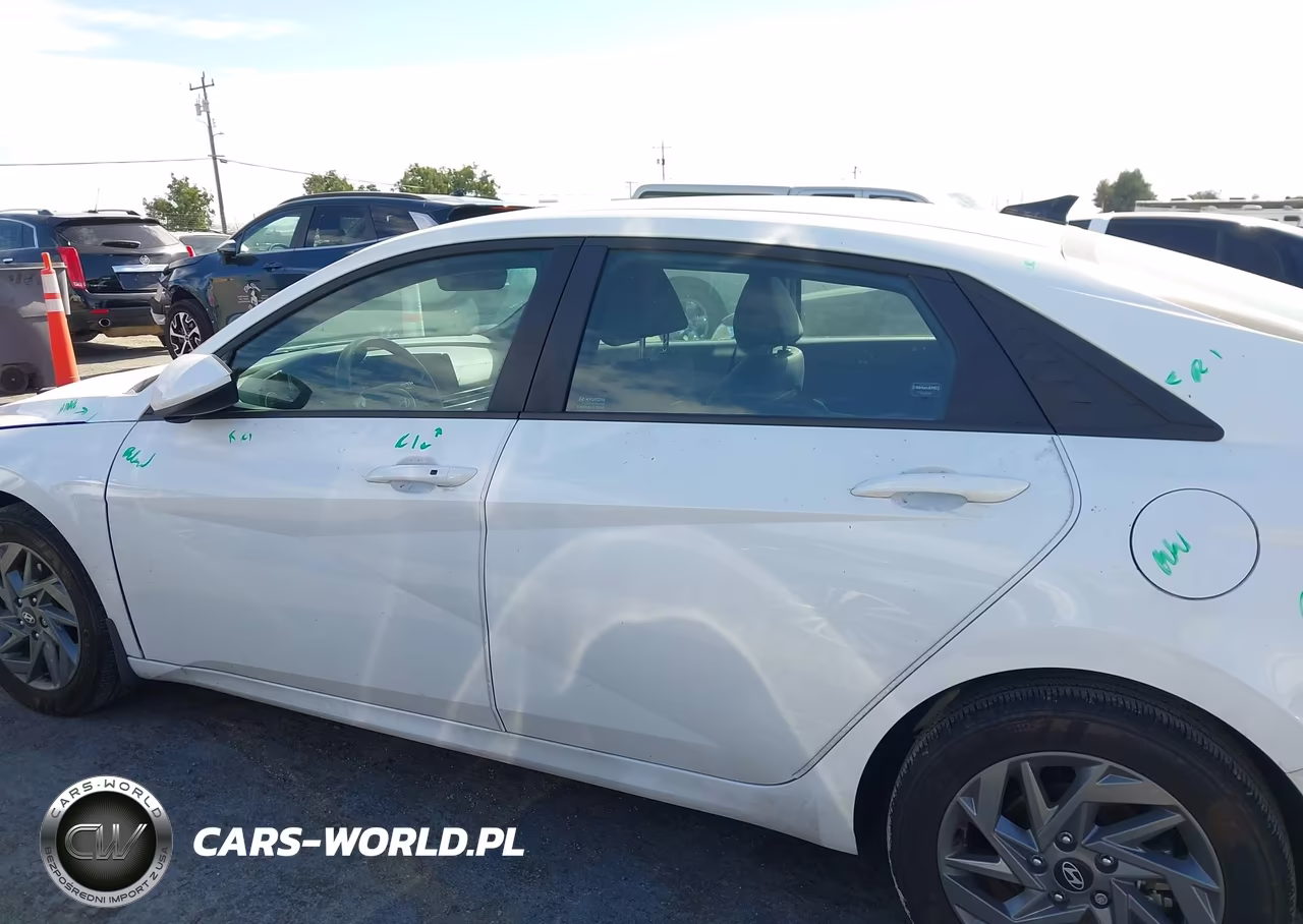 2024 Hyundai Elantra Hybrid Blue VIN:KMHLM4DJ2RU113350 - 15