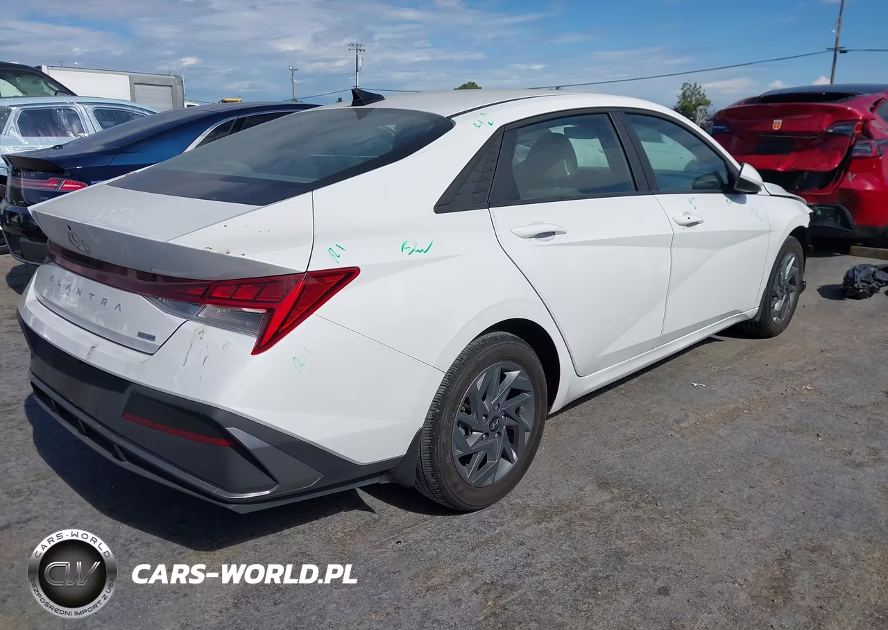 2024 Hyundai Elantra Hybrid Blue VIN:KMHLM4DJ2RU113350 - 4