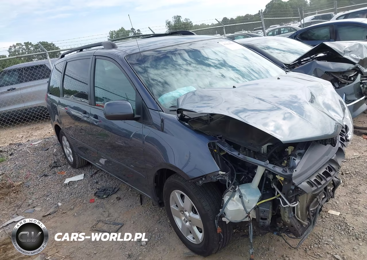 2010 Toyota Sienna Xle – zdjęcie 1 z 17