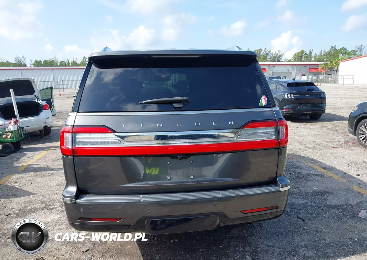 2018 Lincoln Navigator Reserve VIN:5LMJJ2LT6JEL02053 - 16