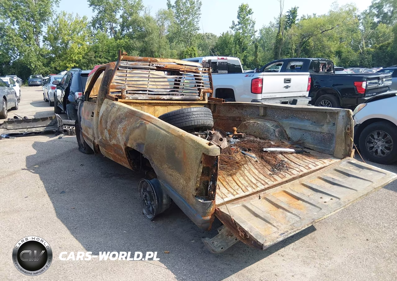 1997 Chevrolet K1500 Fleetside VIN:1GCEK14M8VZ231993 - 3