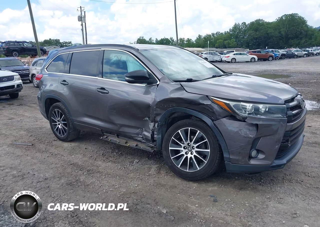 2017 Toyota Highlander Se
