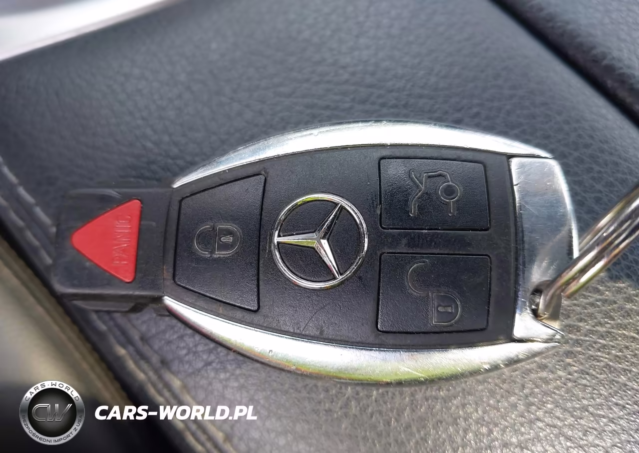 2015 Mercedes-Benz C 300 Luxury 4Matic VIN:55SWF4KB2FU029474 - 11