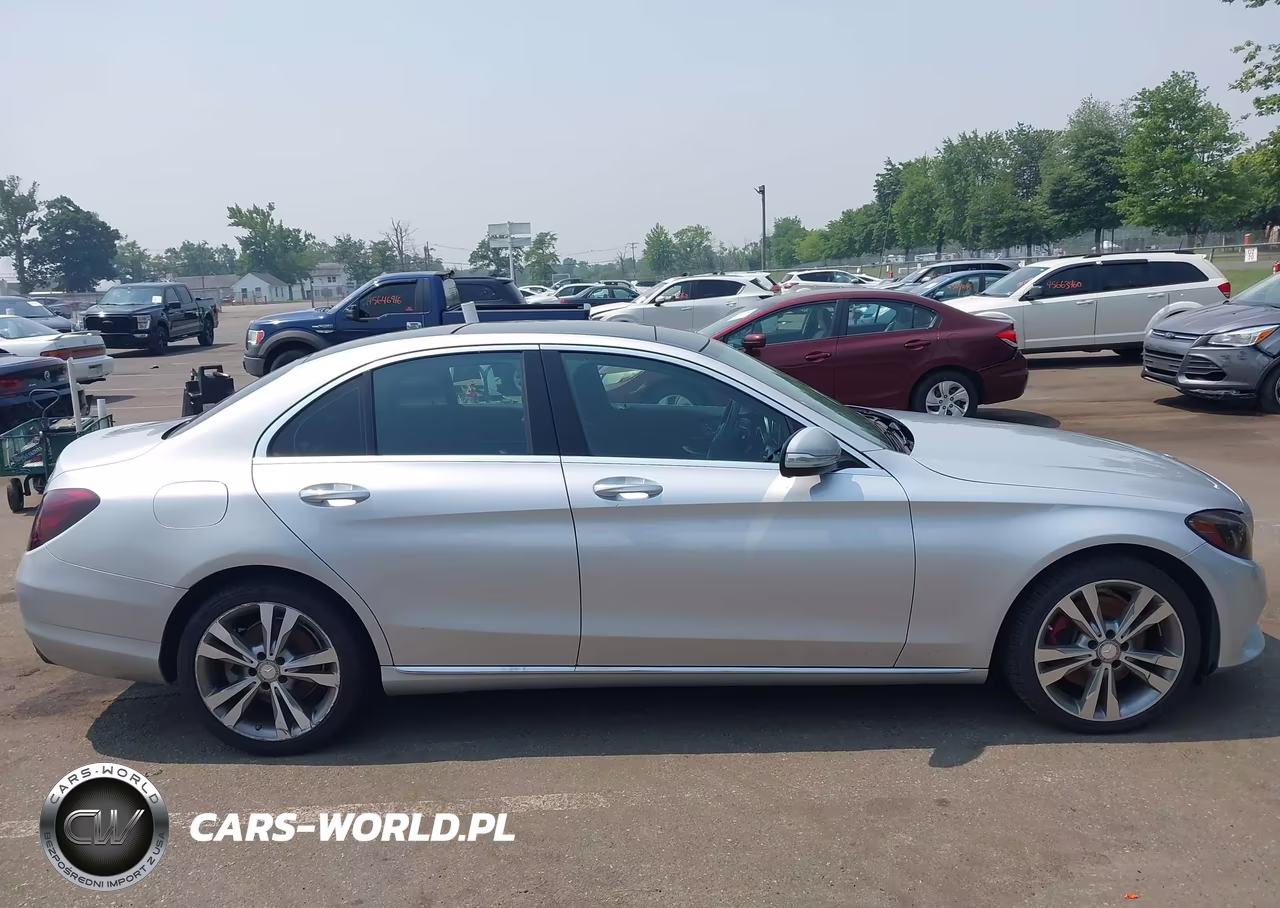 2015 Mercedes-Benz C 300 Luxury 4Matic VIN:55SWF4KB2FU029474 - 13