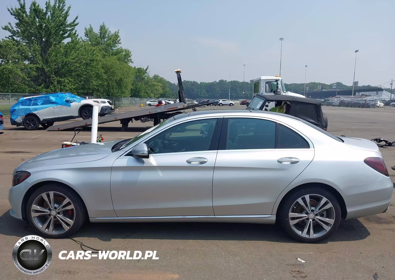 2015 Mercedes-Benz C 300 Luxury 4Matic VIN:55SWF4KB2FU029474 - 15