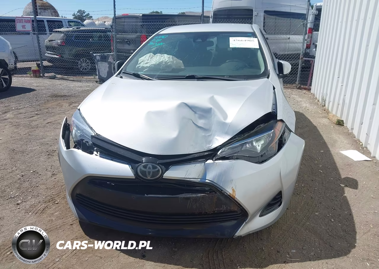 2017 Toyota Corolla Le VIN:2T1BURHE5HC866537 - 12