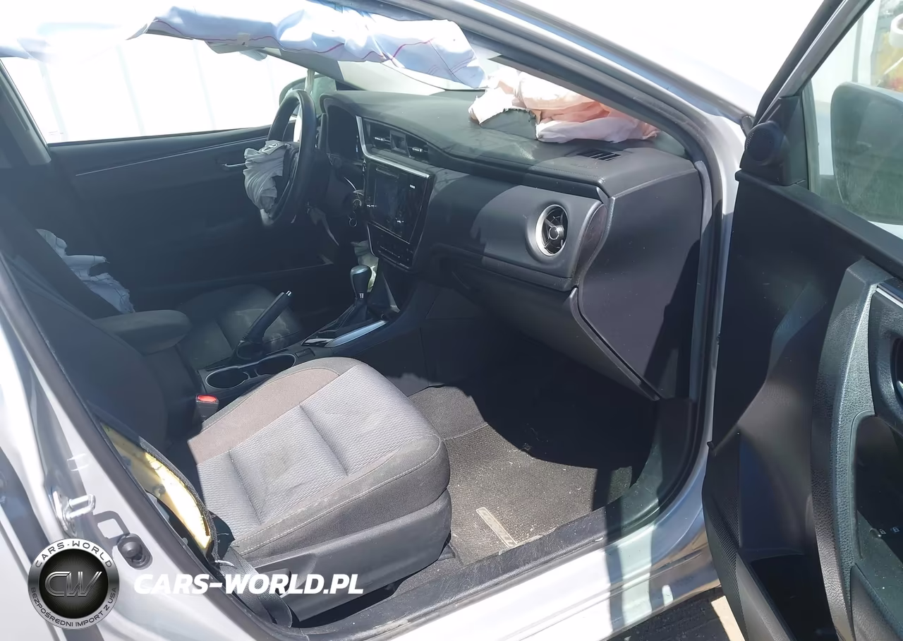 2017 Toyota Corolla Le VIN:2T1BURHE5HC866537 - 5