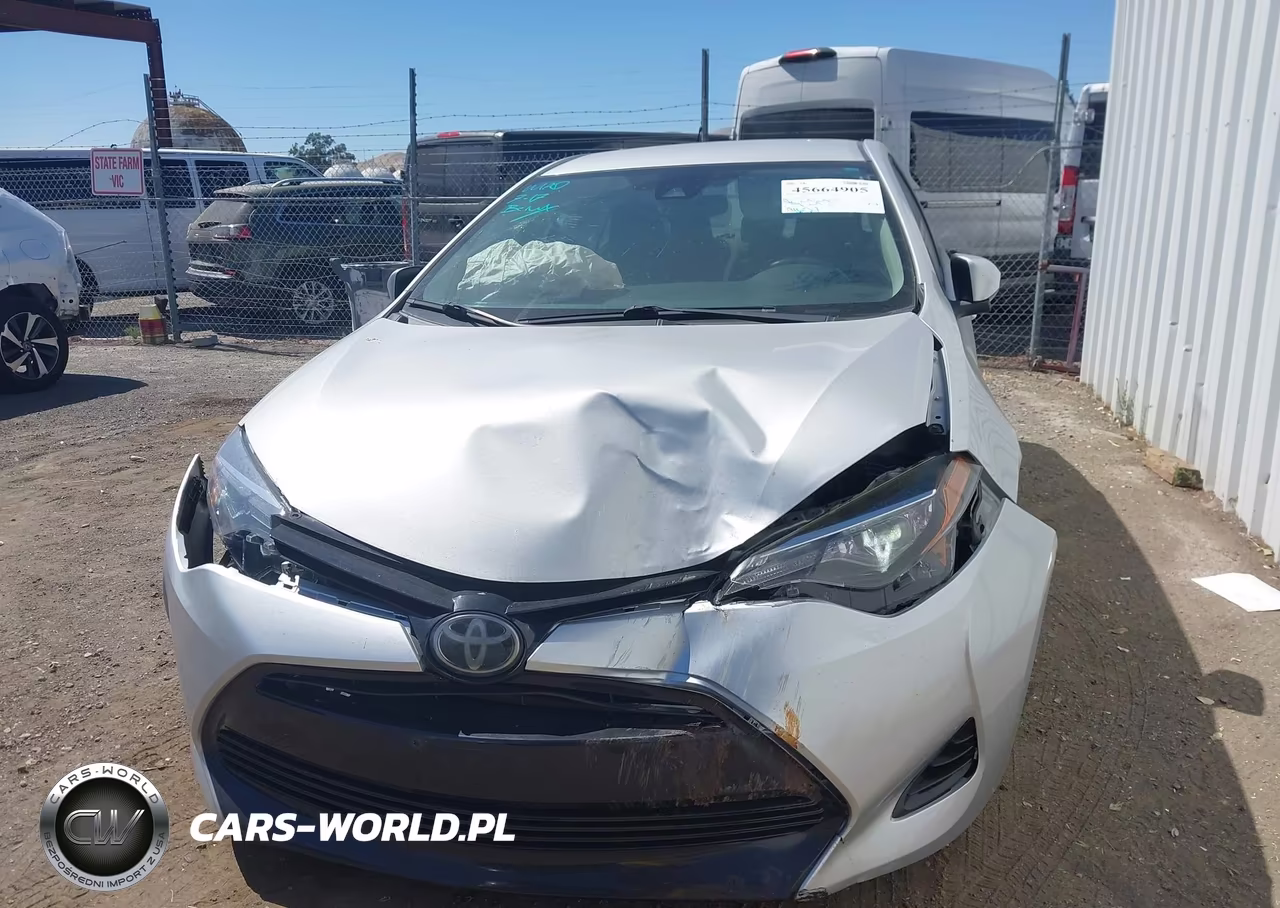 2017 Toyota Corolla Le VIN:2T1BURHE5HC866537 - 6