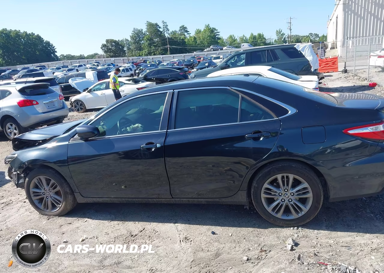 2015 Toyota Camry Se VIN:4T1BF1FK9FU024705 - 15