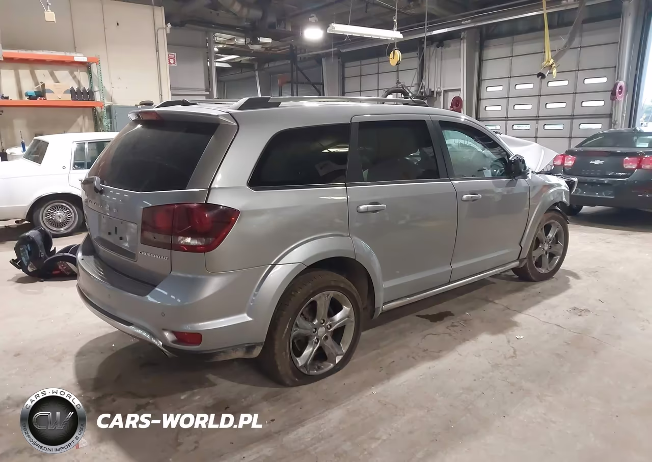 2017 Dodge Journey Crossroad Plus Awd VIN:3C4PDDGG3HT542060 - 4
